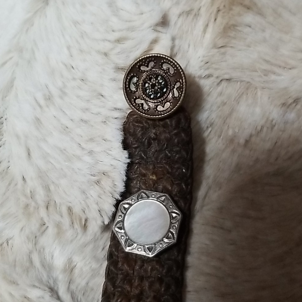 Micro Macrame Antique Button Bracelet - image 8